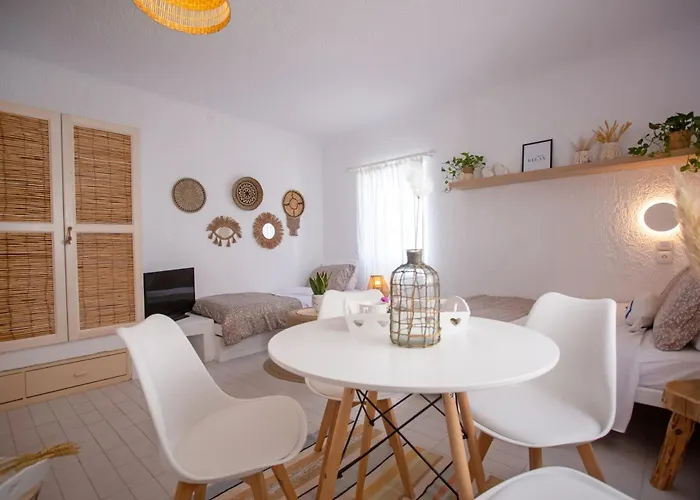 Hidden Serenity Mykonos Town